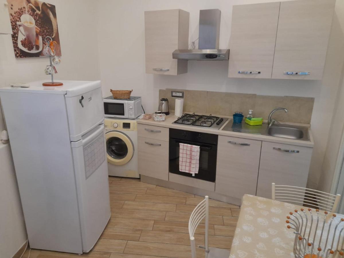 Flaviogioia Apartment Наполи Екстериор снимка