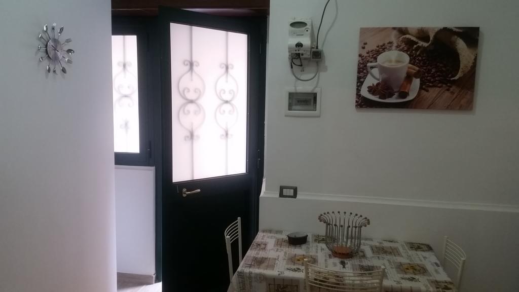 Flaviogioia Apartment Наполи Екстериор снимка